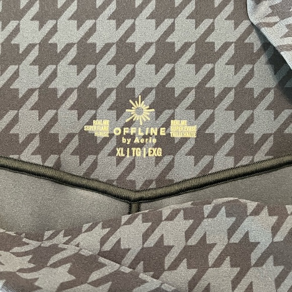 Aerie Offline Super Flare Houndstooth Legging - Picture 4 of 5